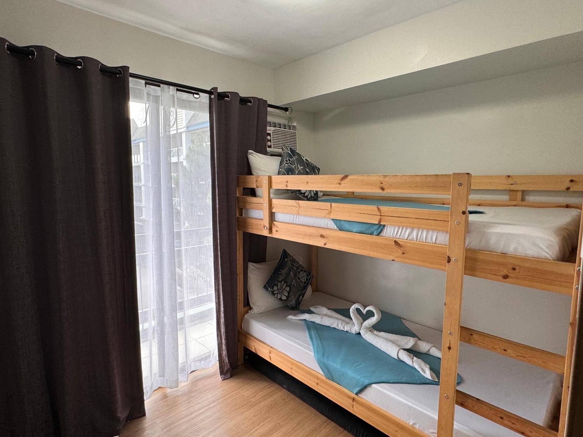 Cozyvilla At Pine Suites Tagaytay 2Br Or Studio With Free Parking 2Br In Basement Parking And Studio In Offsite Parking Tagaytay City Kültér fotó