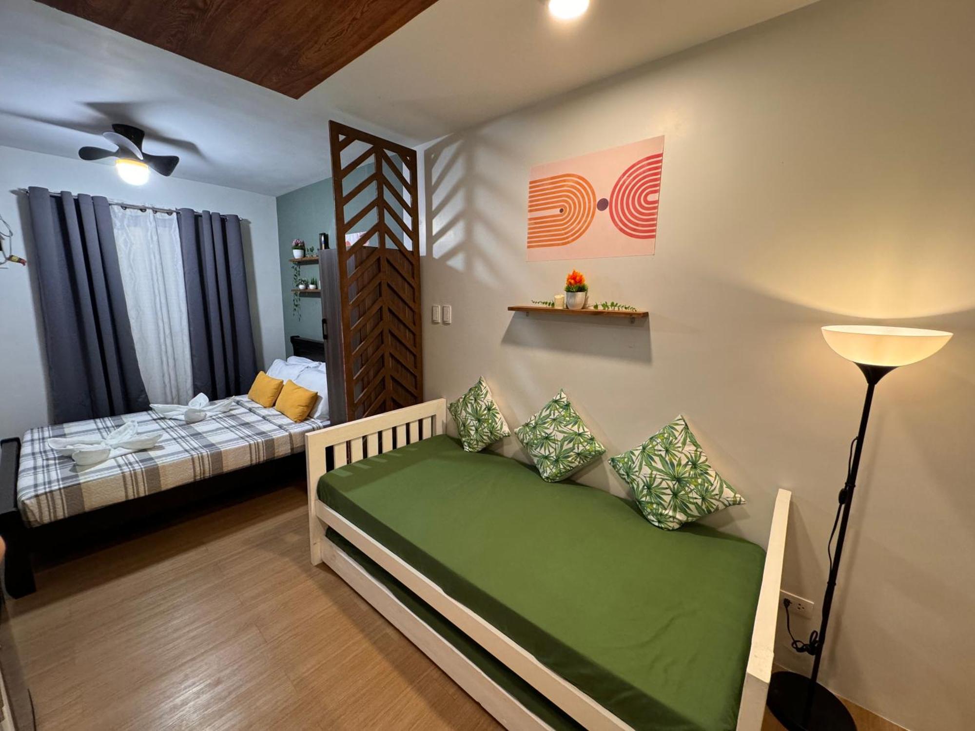 Cozyvilla At Pine Suites Tagaytay 2Br Or Studio With Free Parking 2Br In Basement Parking And Studio In Offsite Parking Tagaytay City Kültér fotó