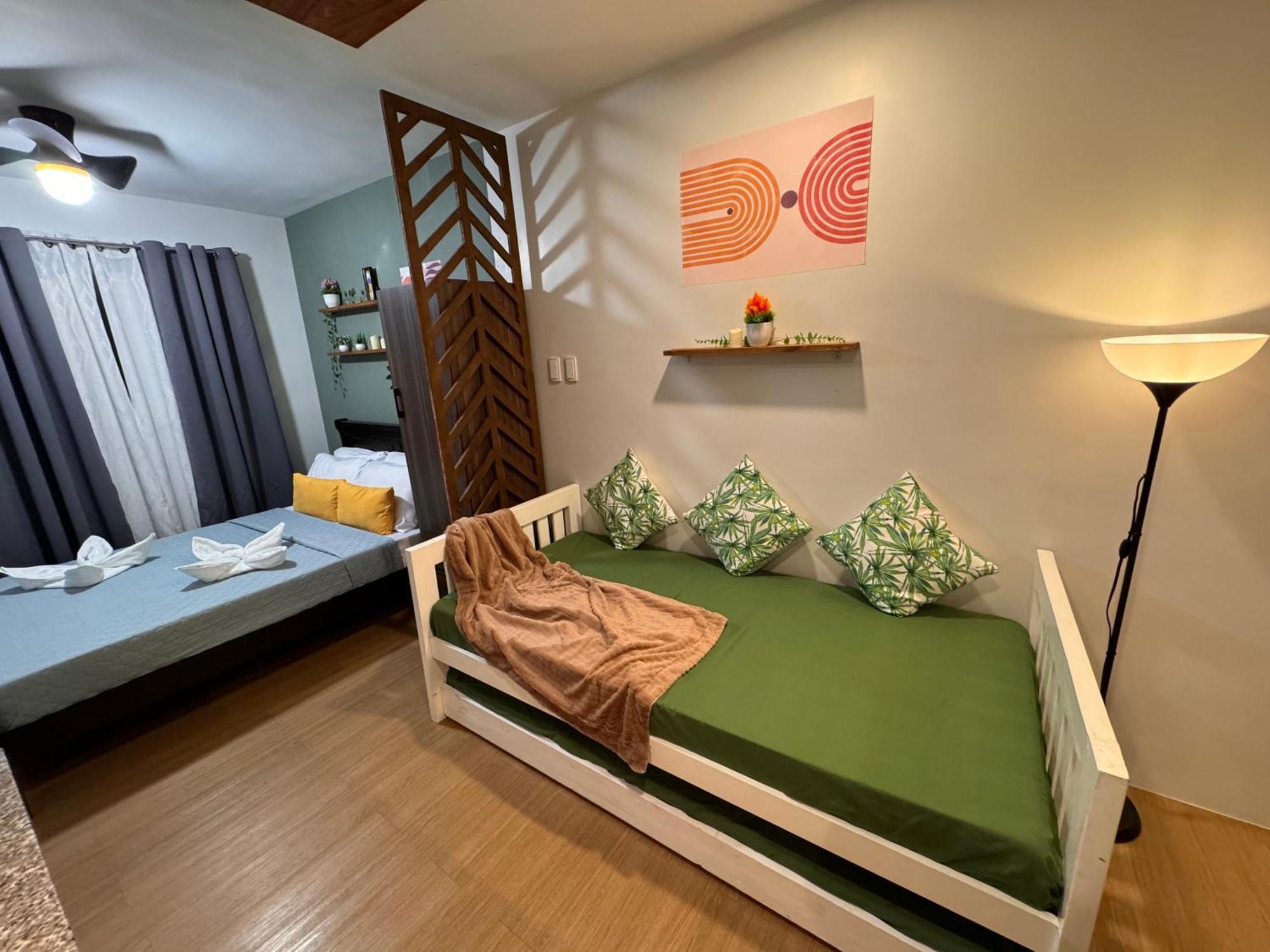 Cozyvilla At Pine Suites Tagaytay 2Br Or Studio With Free Parking 2Br In Basement Parking And Studio In Offsite Parking Tagaytay City Kültér fotó