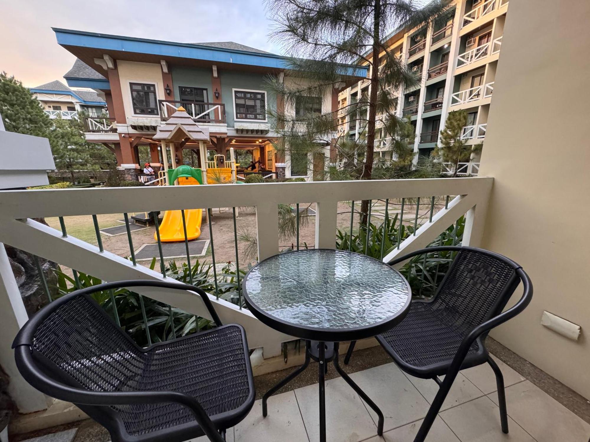 Cozyvilla At Pine Suites Tagaytay 2Br Or Studio With Free Parking 2Br In Basement Parking And Studio In Offsite Parking Tagaytay City Kültér fotó