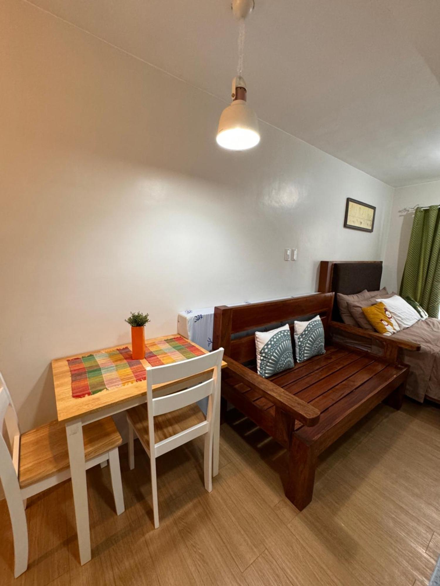Cozyvilla At Pine Suites Tagaytay 2Br Or Studio With Free Parking 2Br In Basement Parking And Studio In Offsite Parking Tagaytay City Kültér fotó