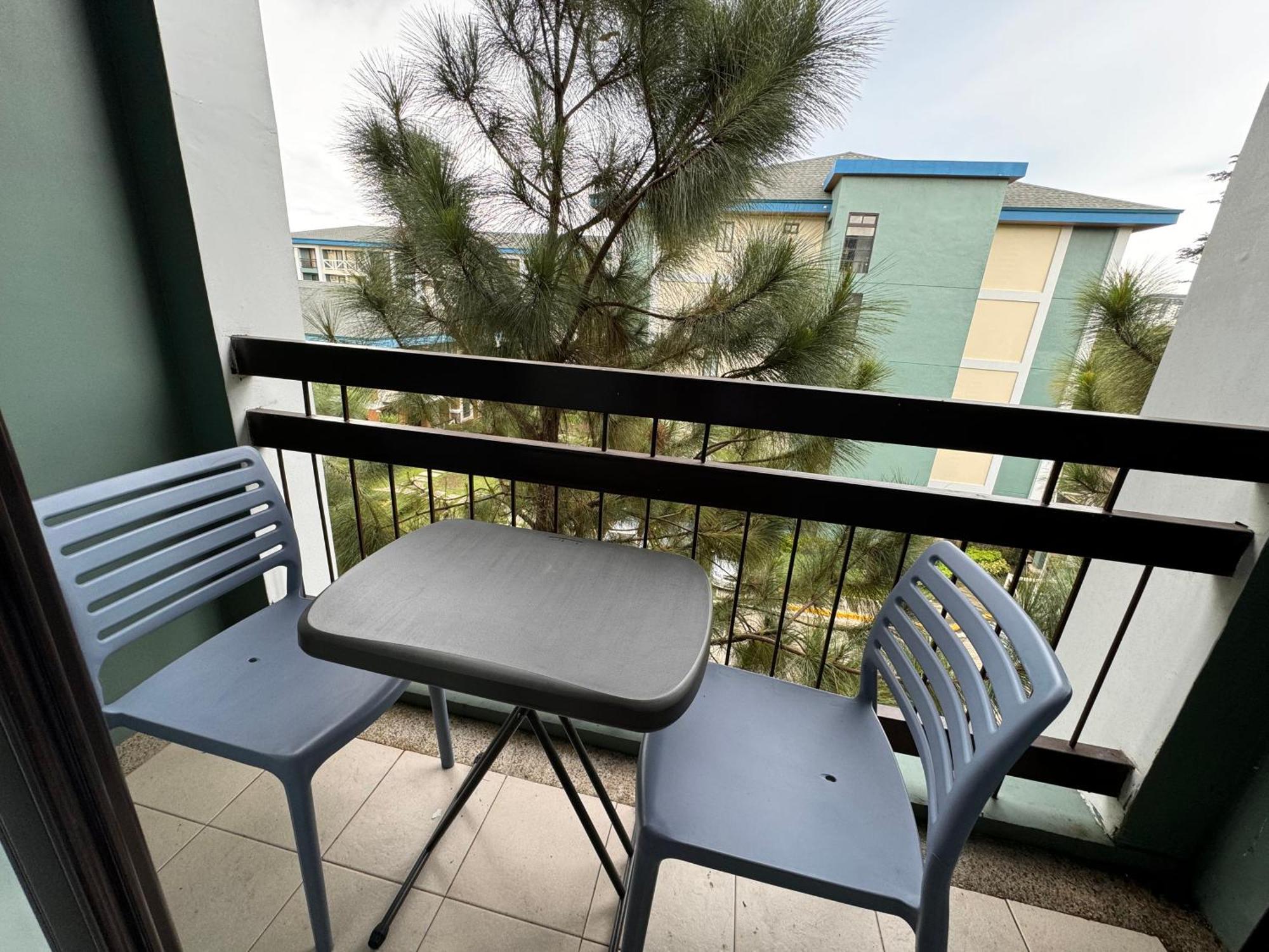 Cozyvilla At Pine Suites Tagaytay 2Br Or Studio With Free Parking 2Br In Basement Parking And Studio In Offsite Parking Tagaytay City Kültér fotó
